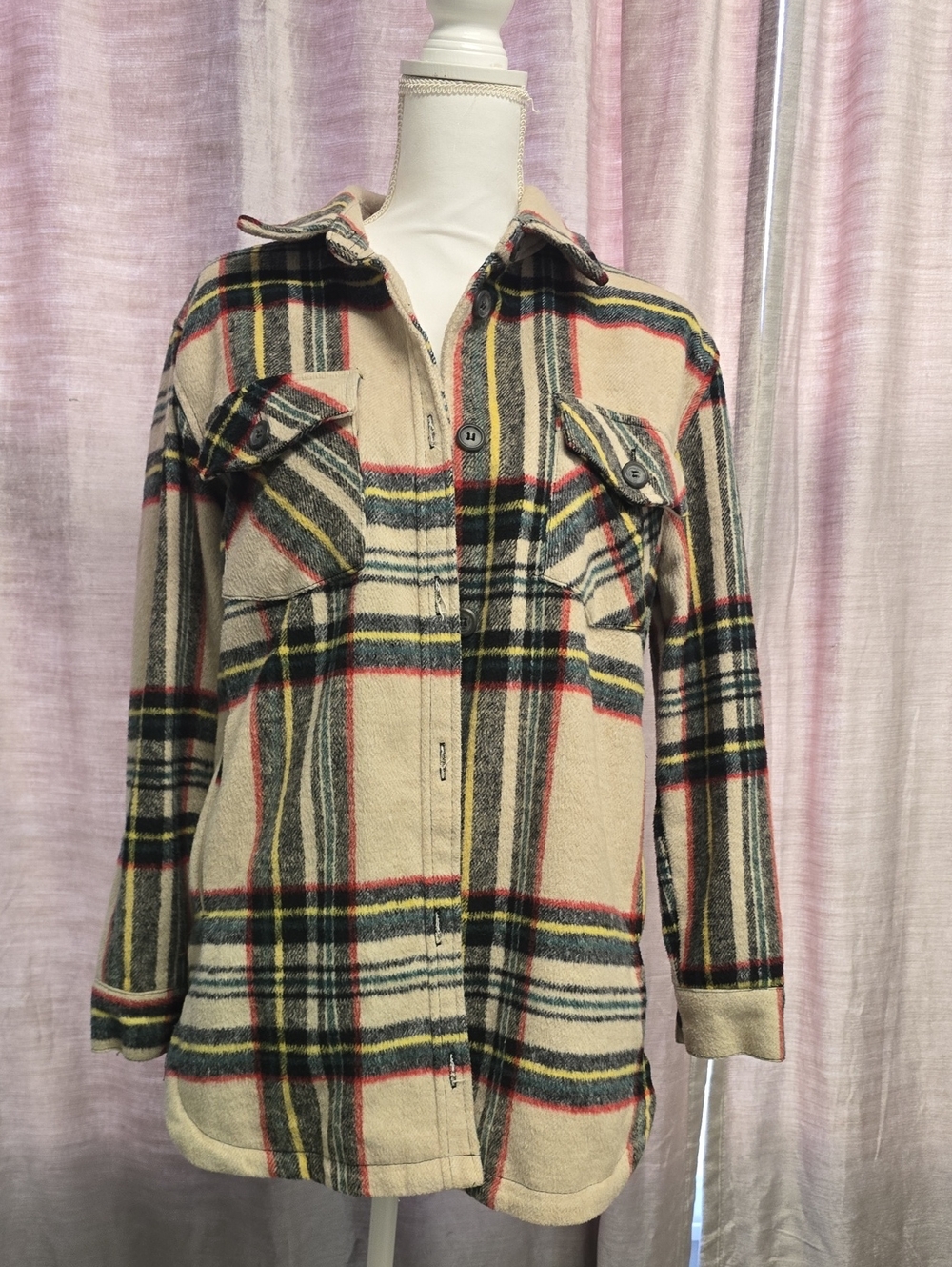 ​Thread & Supply Tan Red Plaid Flannel Shacket Shirt Jacket Size Small S